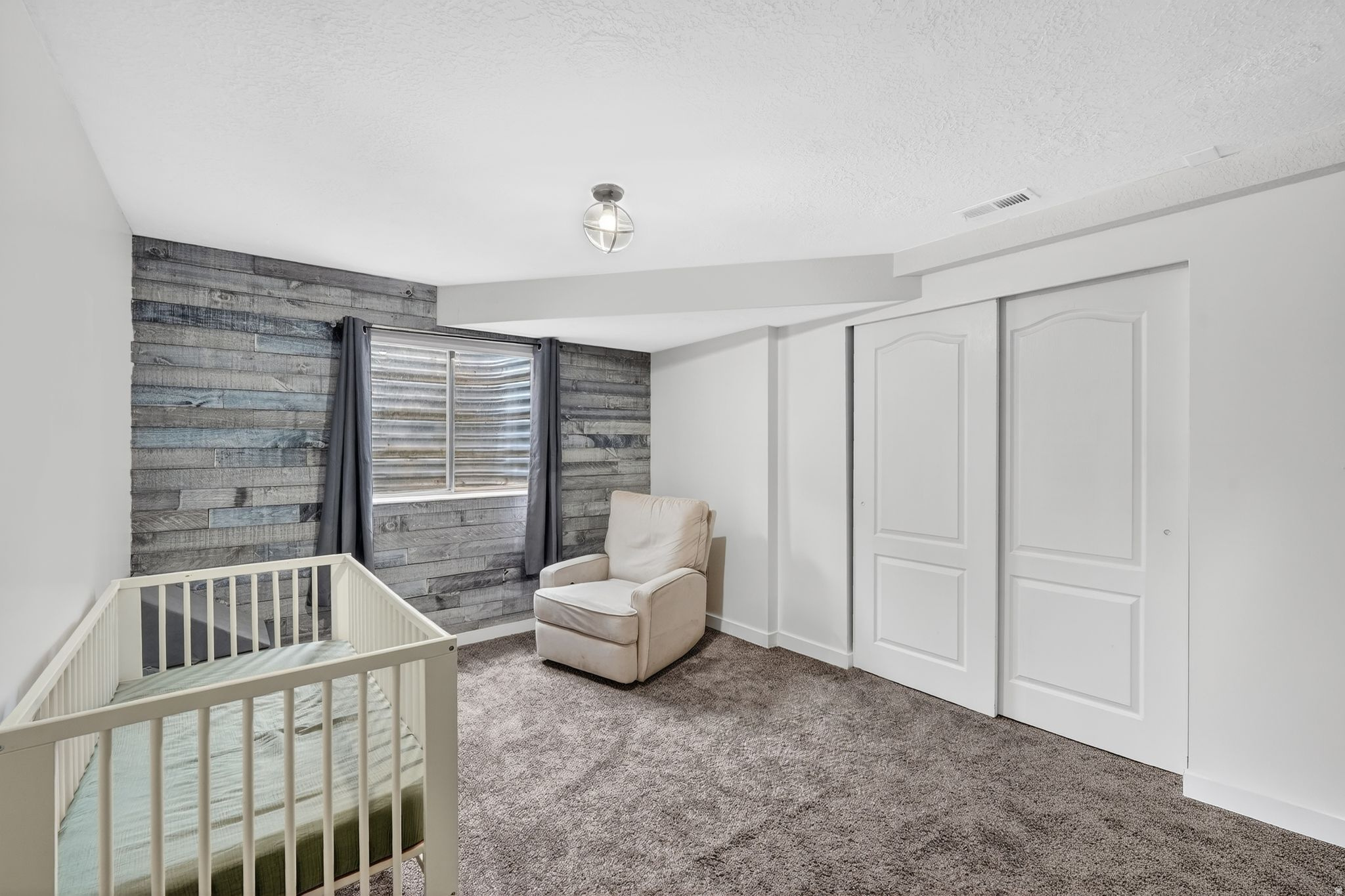 OAK WOOD HILLS - Residential