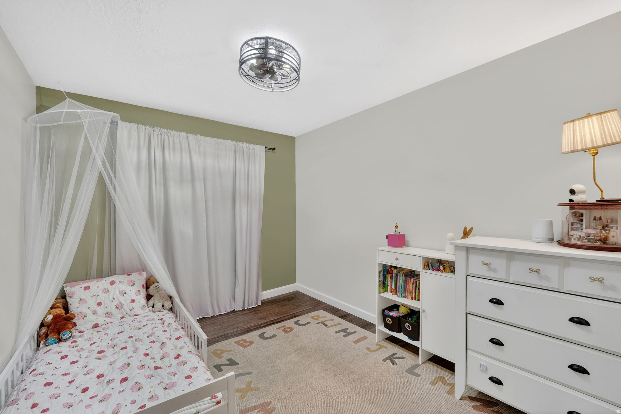 OAK WOOD HILLS - Residential