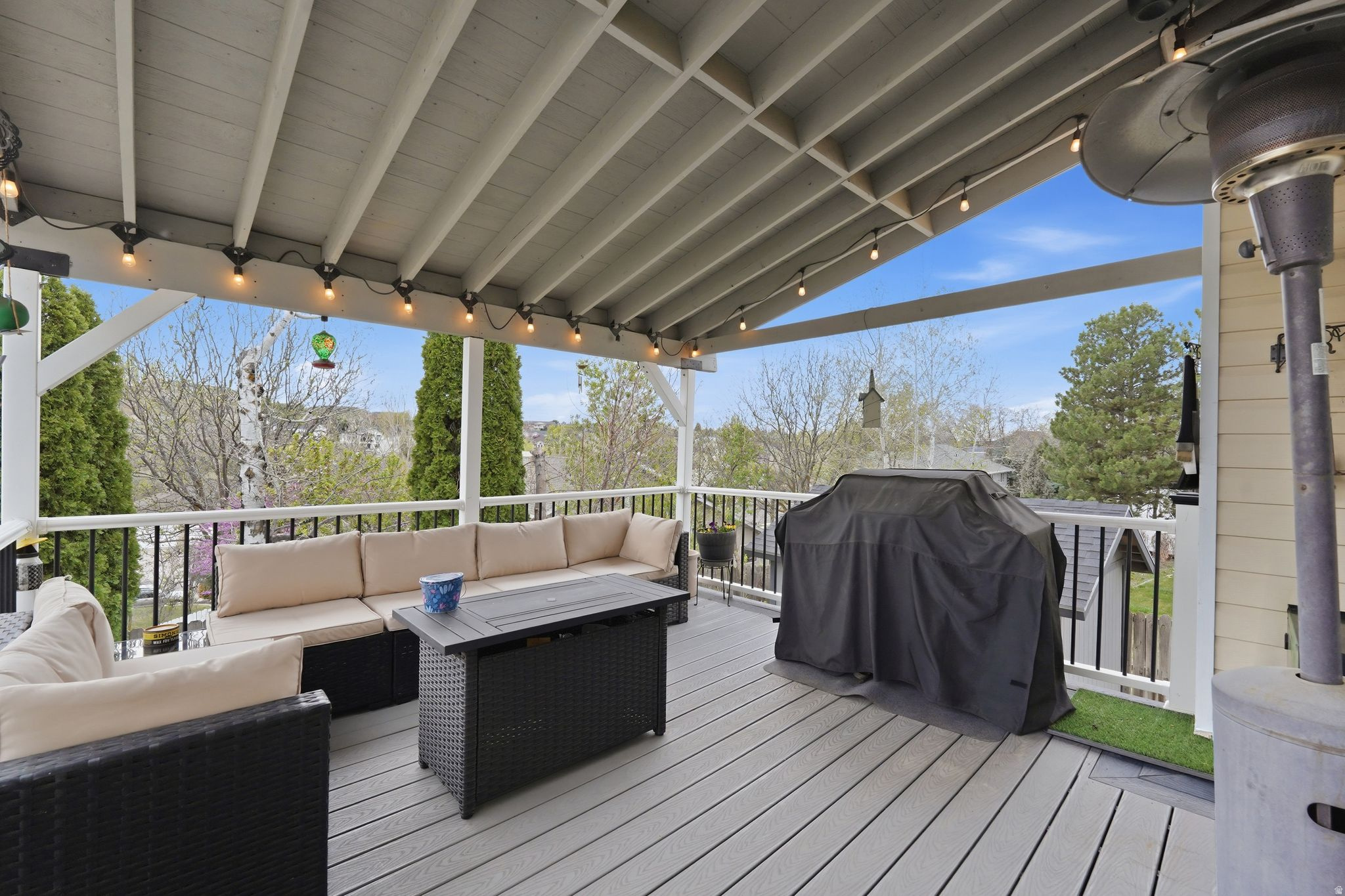 OAK WOOD HILLS - Residential