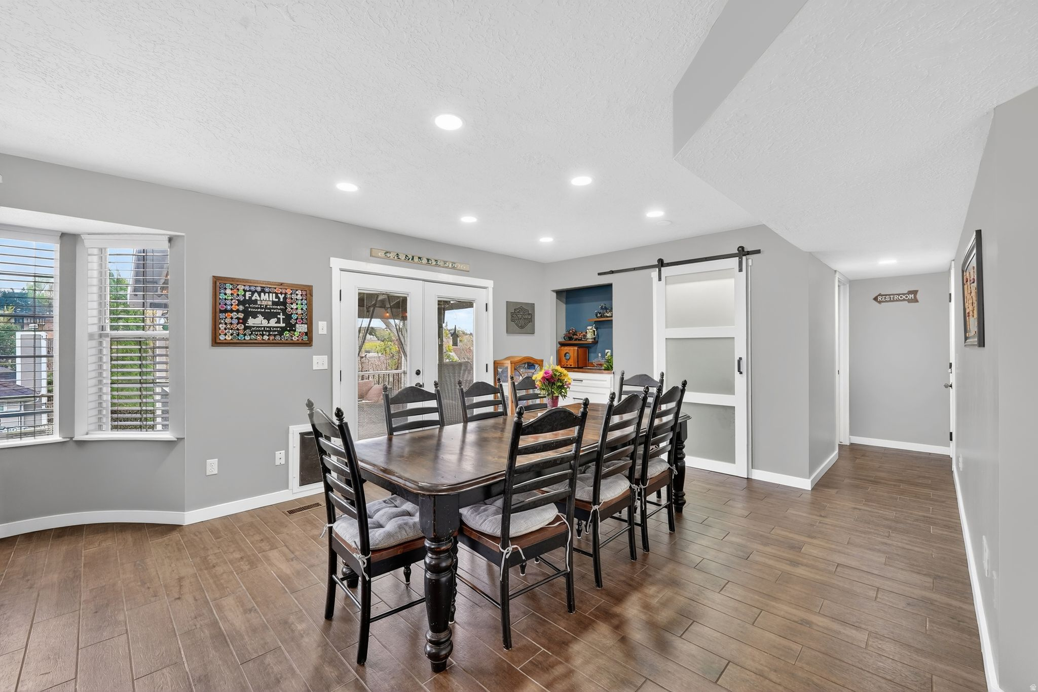 OAK WOOD HILLS - Residential