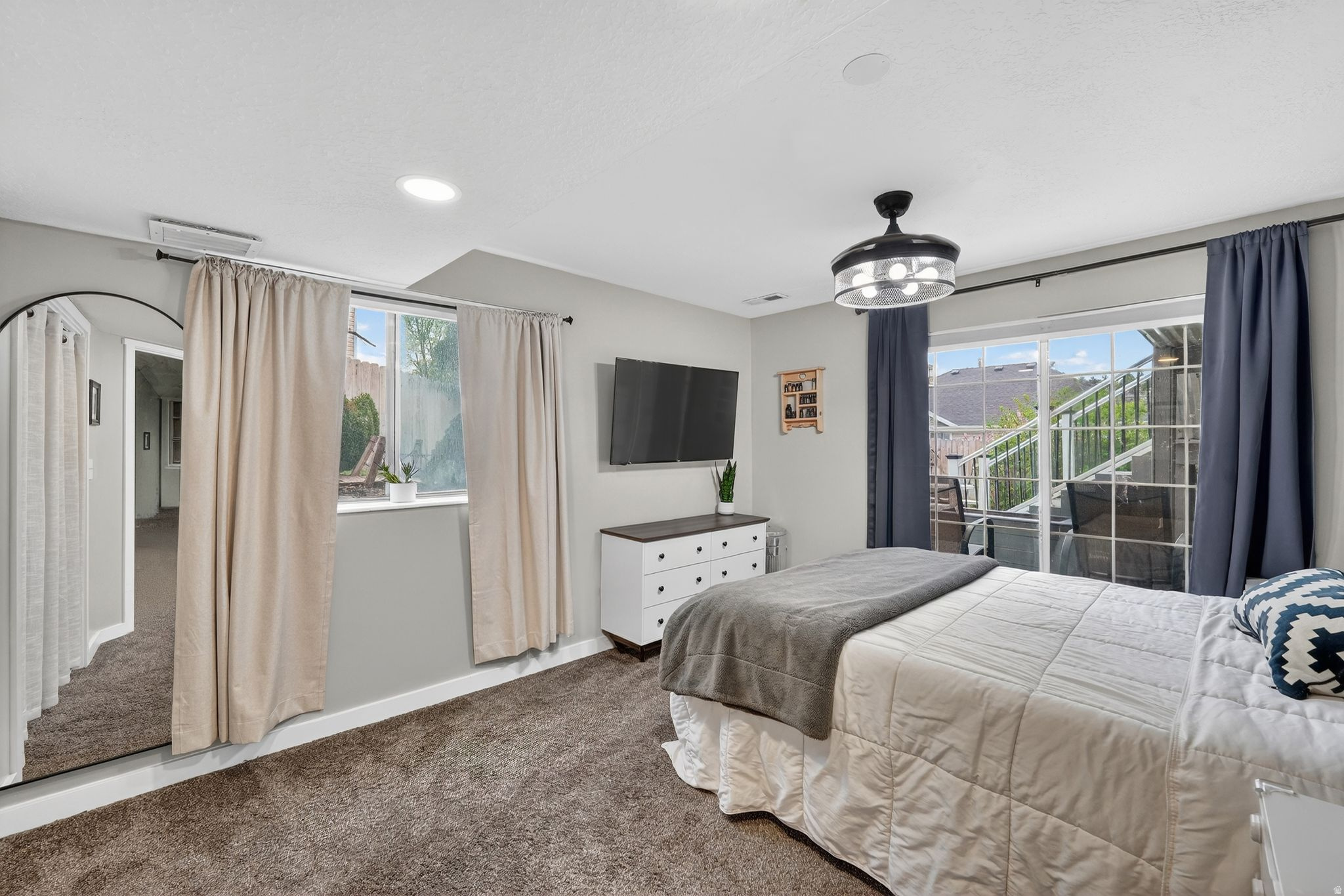 OAK WOOD HILLS - Residential