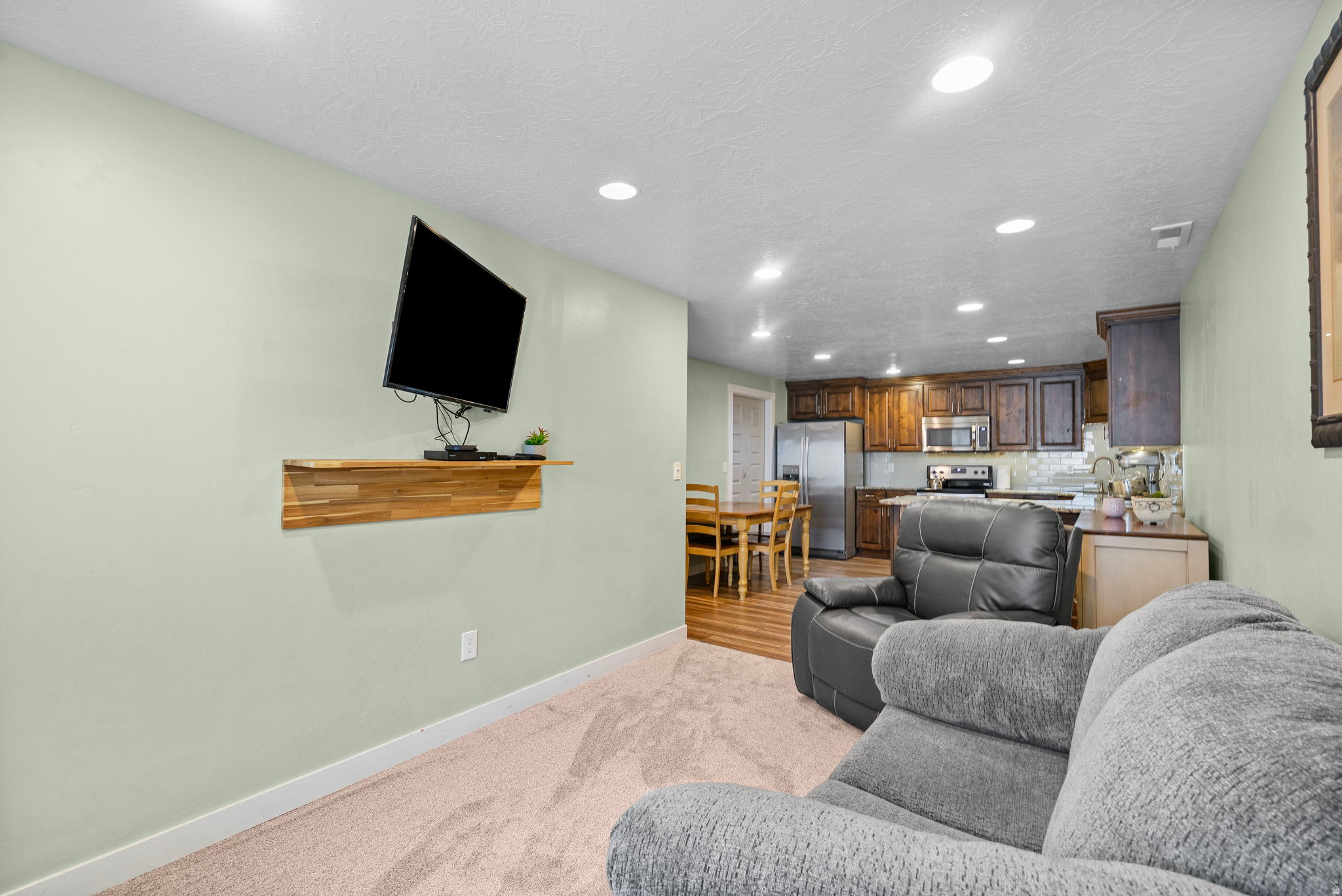 HARBOR VILLAGE - Residential