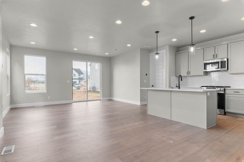Tiny photo for 4992 W GREEN ASH LN, Highland, UT 84003 (MLS # 2136597)