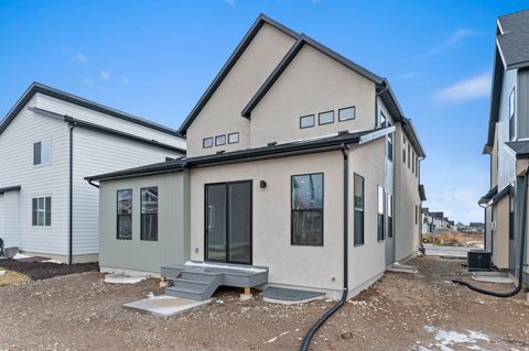 Tiny photo for 4992 W GREEN ASH LN, Highland, UT 84003 (MLS # 2136597)