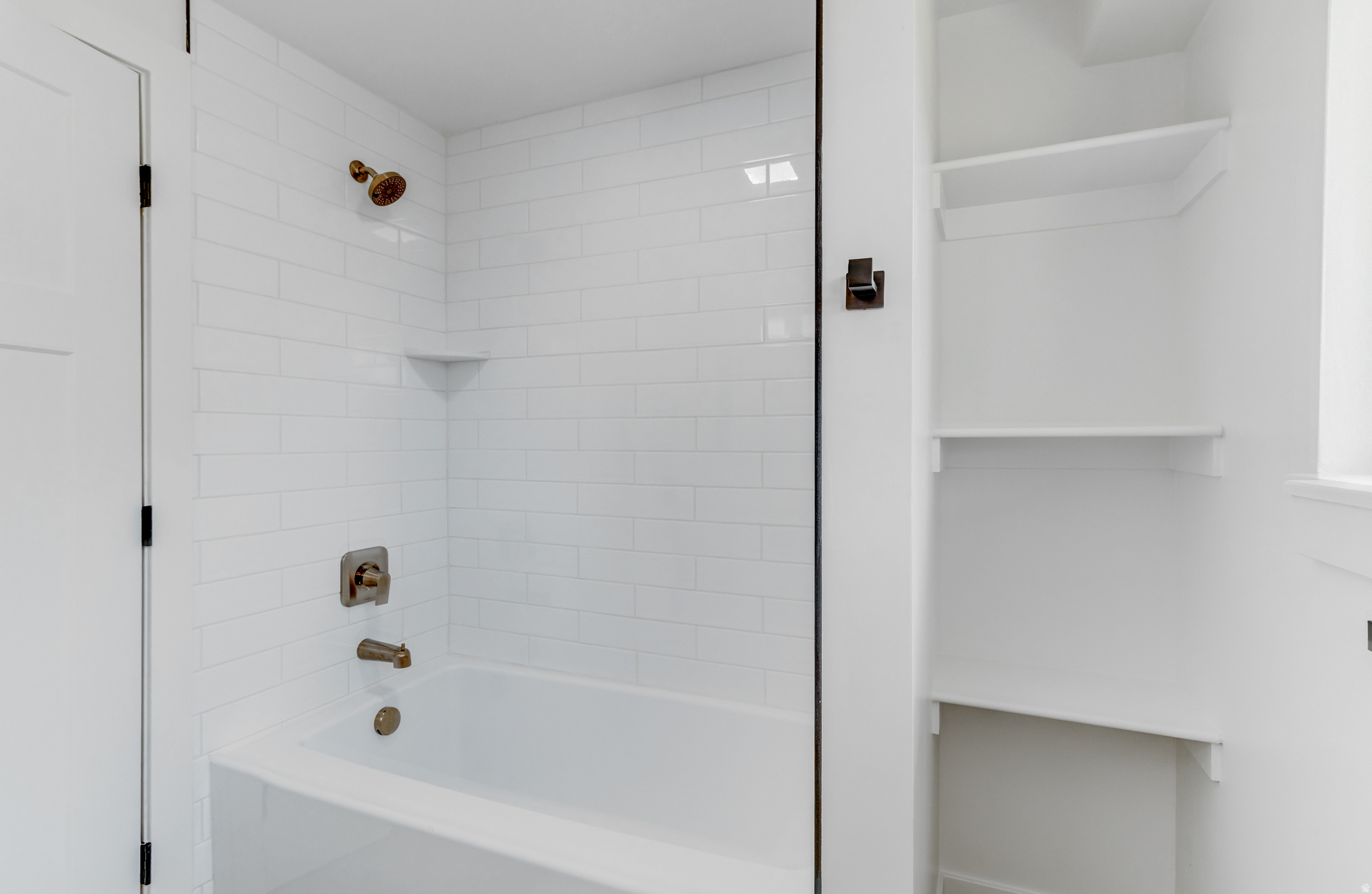 AVION VISTA - Residential