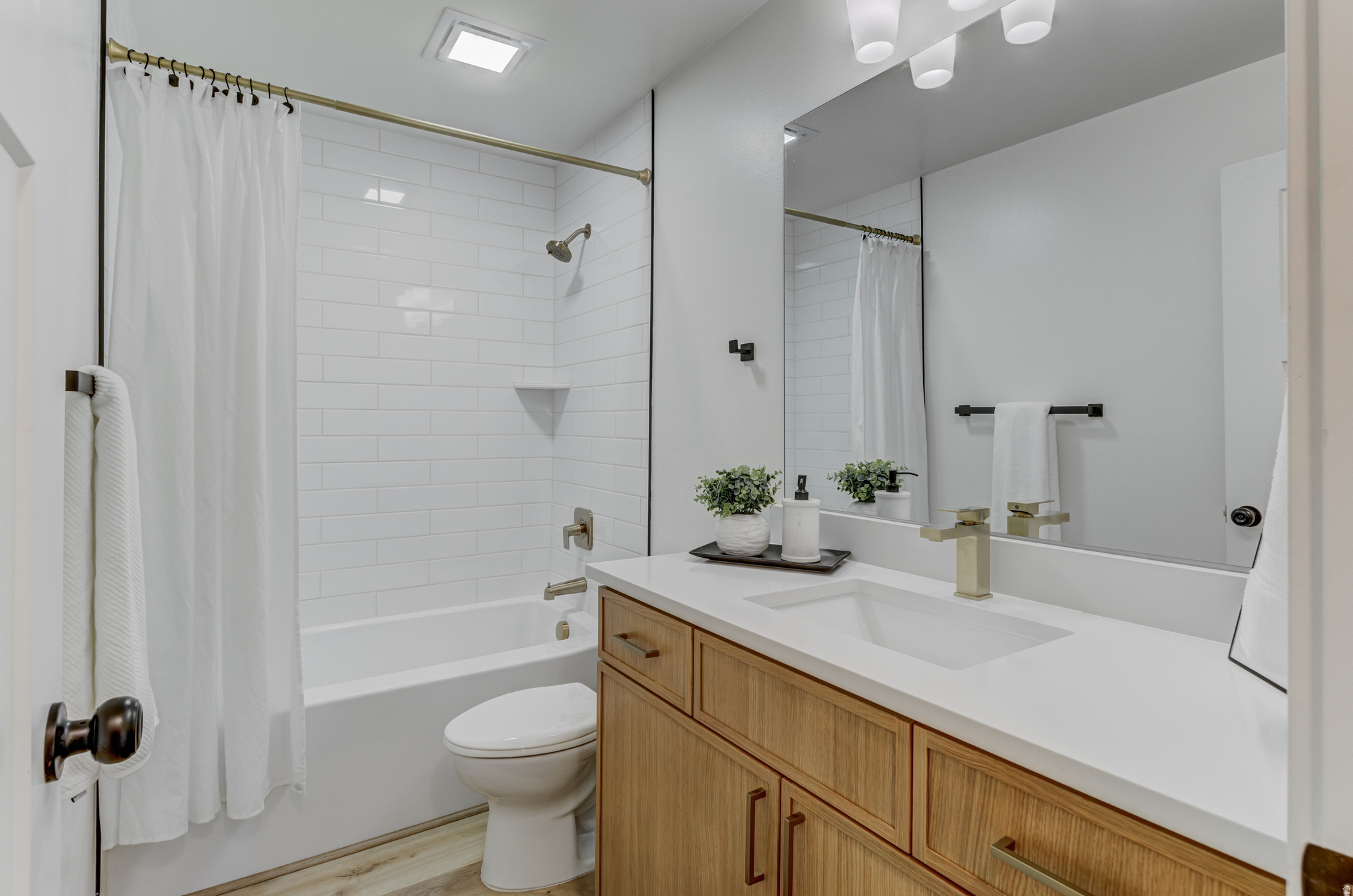 AVION VISTA - Residential