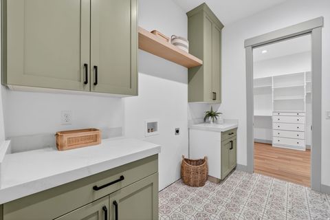 Tiny photo for 1096 N 1000 E, Mapleton, UT 84664 (MLS # 2127857)