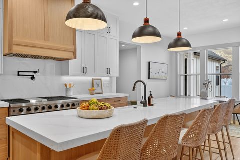 Tiny photo for 1096 N 1000 E, Mapleton, UT 84664 (MLS # 2127857)