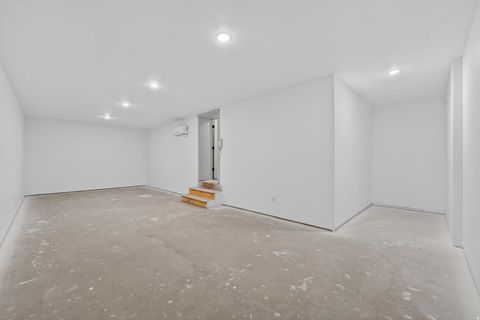 Tiny photo for 1096 N 1000 E, Mapleton, UT 84664 (MLS # 2127857)