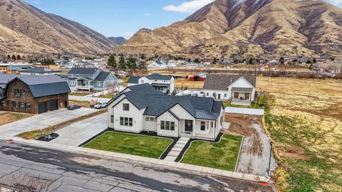 Tiny photo for 1096 N 1000 E, Mapleton, UT 84664 (MLS # 2127857)