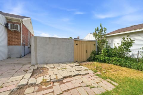 Tiny photo for 445 E 200 N, Kaysville, UT 84037 (MLS # 2172369)