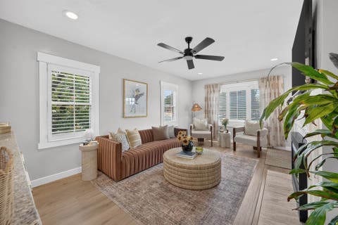 Tiny photo for 445 E 200 N, Kaysville, UT 84037 (MLS # 2172369)