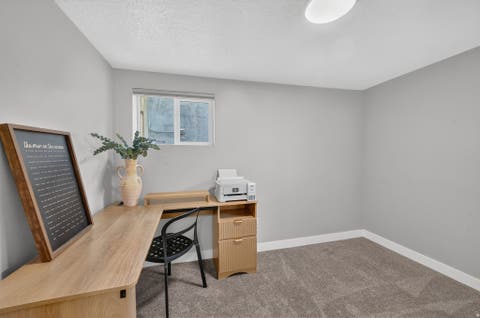 Tiny photo for 445 E 200 N, Kaysville, UT 84037 (MLS # 2172369)