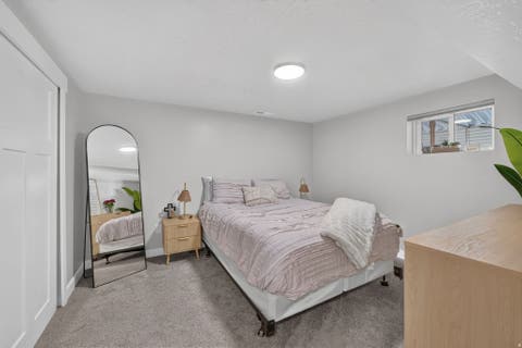 Tiny photo for 445 E 200 N, Kaysville, UT 84037 (MLS # 2172369)