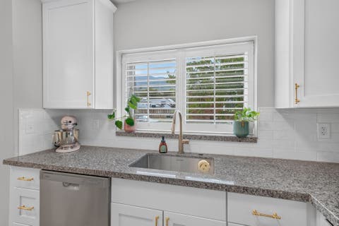 Tiny photo for 445 E 200 N, Kaysville, UT 84037 (MLS # 2172369)