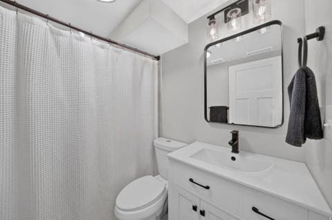 Tiny photo for 445 E 200 N, Kaysville, UT 84037 (MLS # 2172369)
