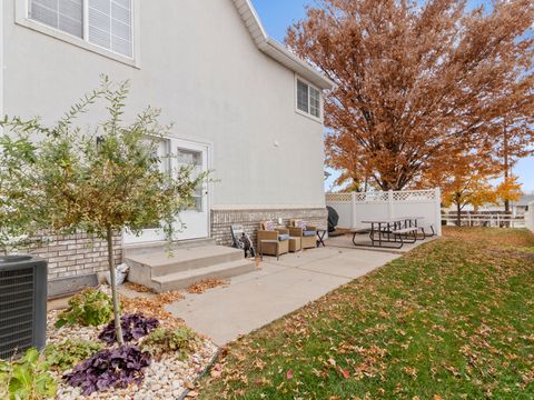 Tiny photo for 184 PARK SHADOWS CIR, Bountiful, UT 84010 (MLS # 2123446)