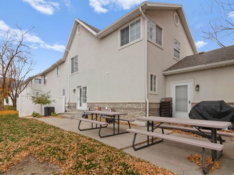 Tiny photo for 184 PARK SHADOWS CIR, Bountiful, UT 84010 (MLS # 2123446)