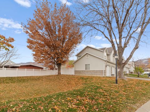 Tiny photo for 184 PARK SHADOWS CIR, Bountiful, UT 84010 (MLS # 2123446)