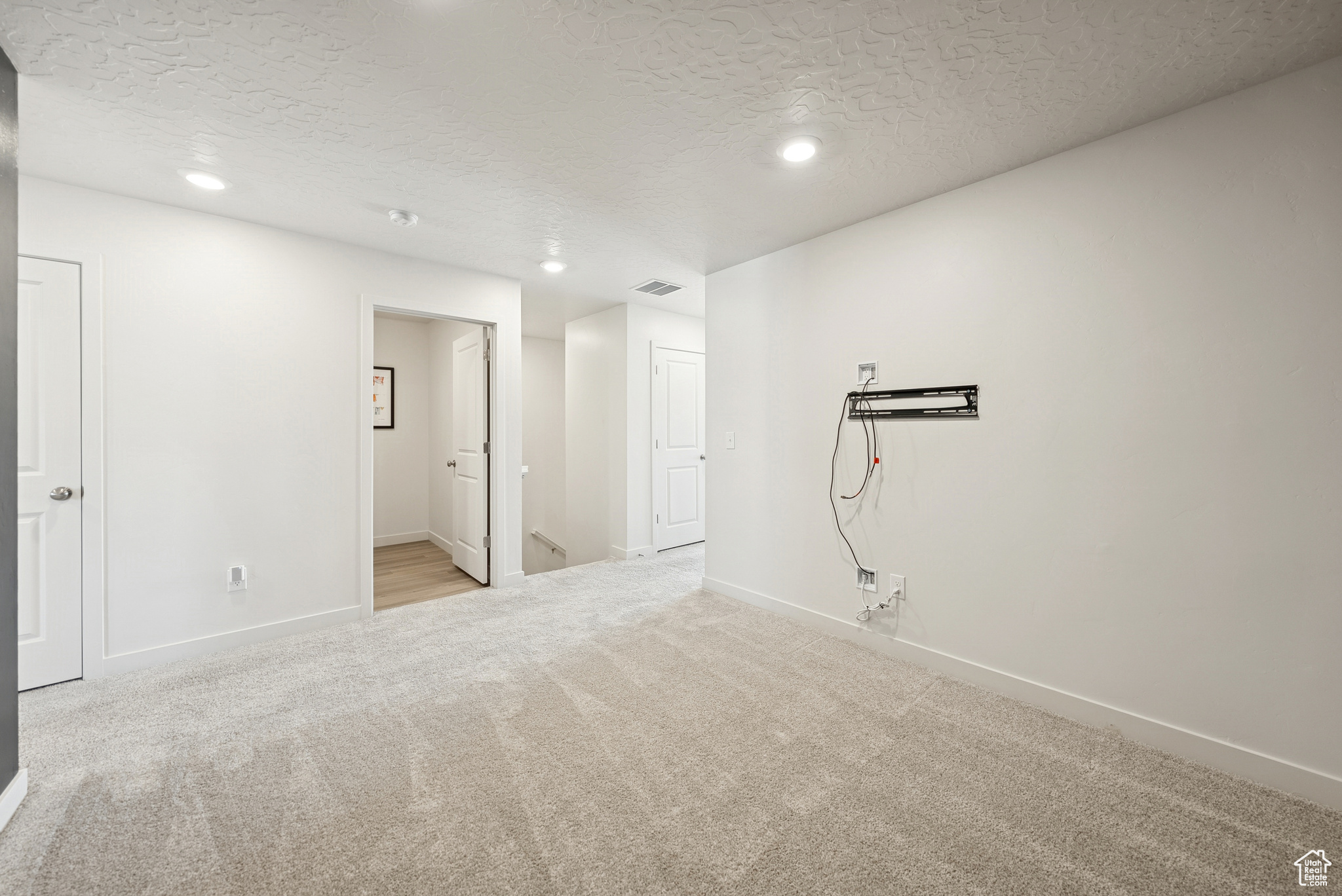 SUNFLOWER FIELDS - Residential