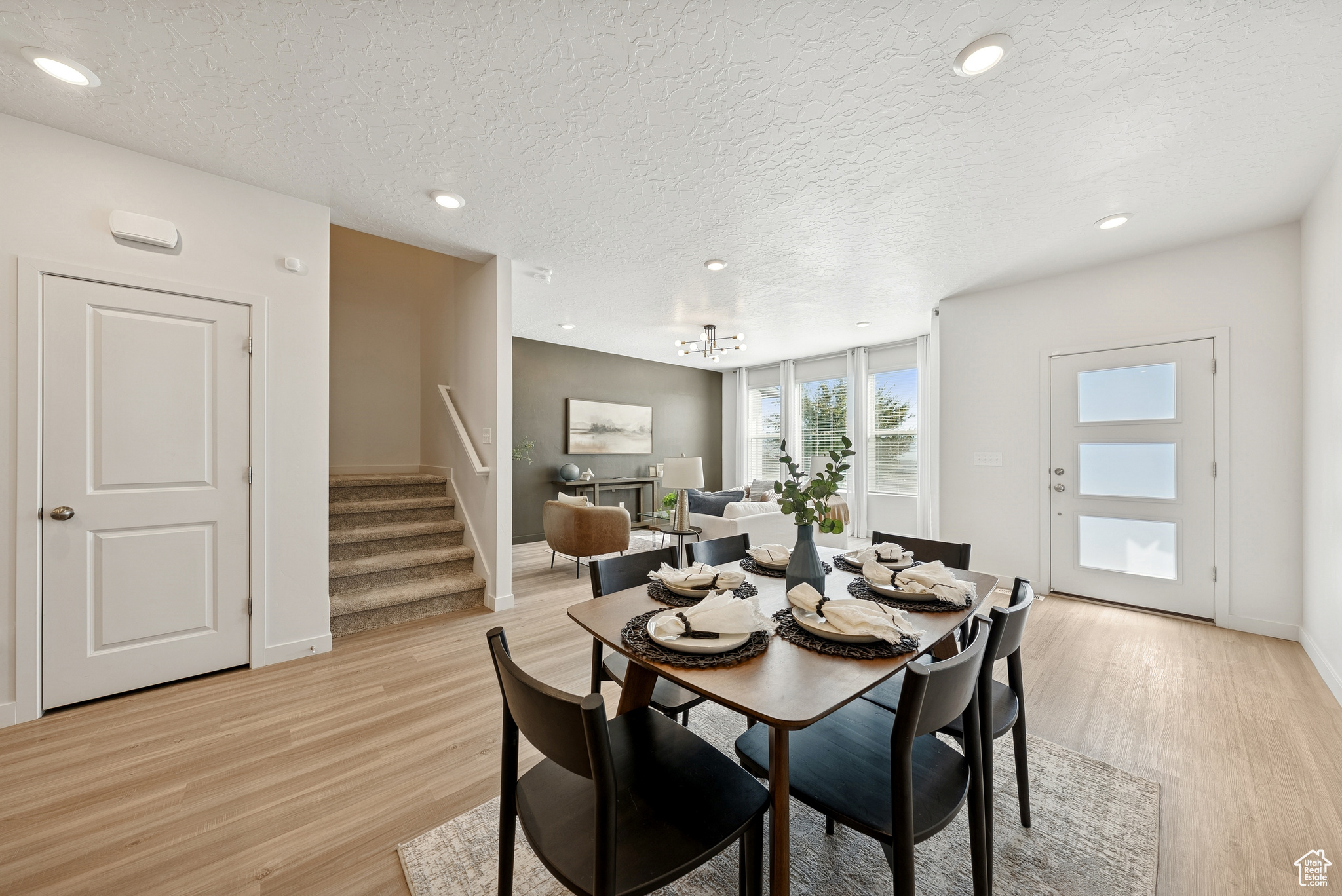 SUNFLOWER FIELDS - Residential