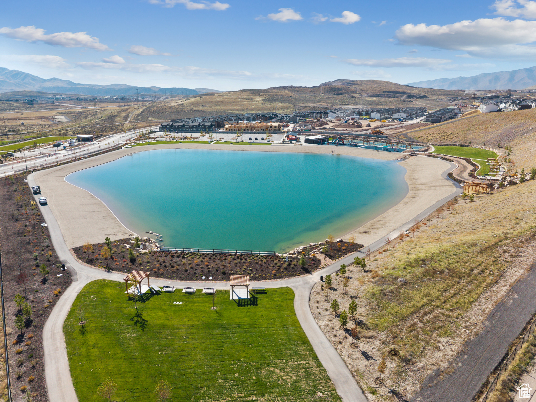 SUNFLOWER FIELDS - Residential