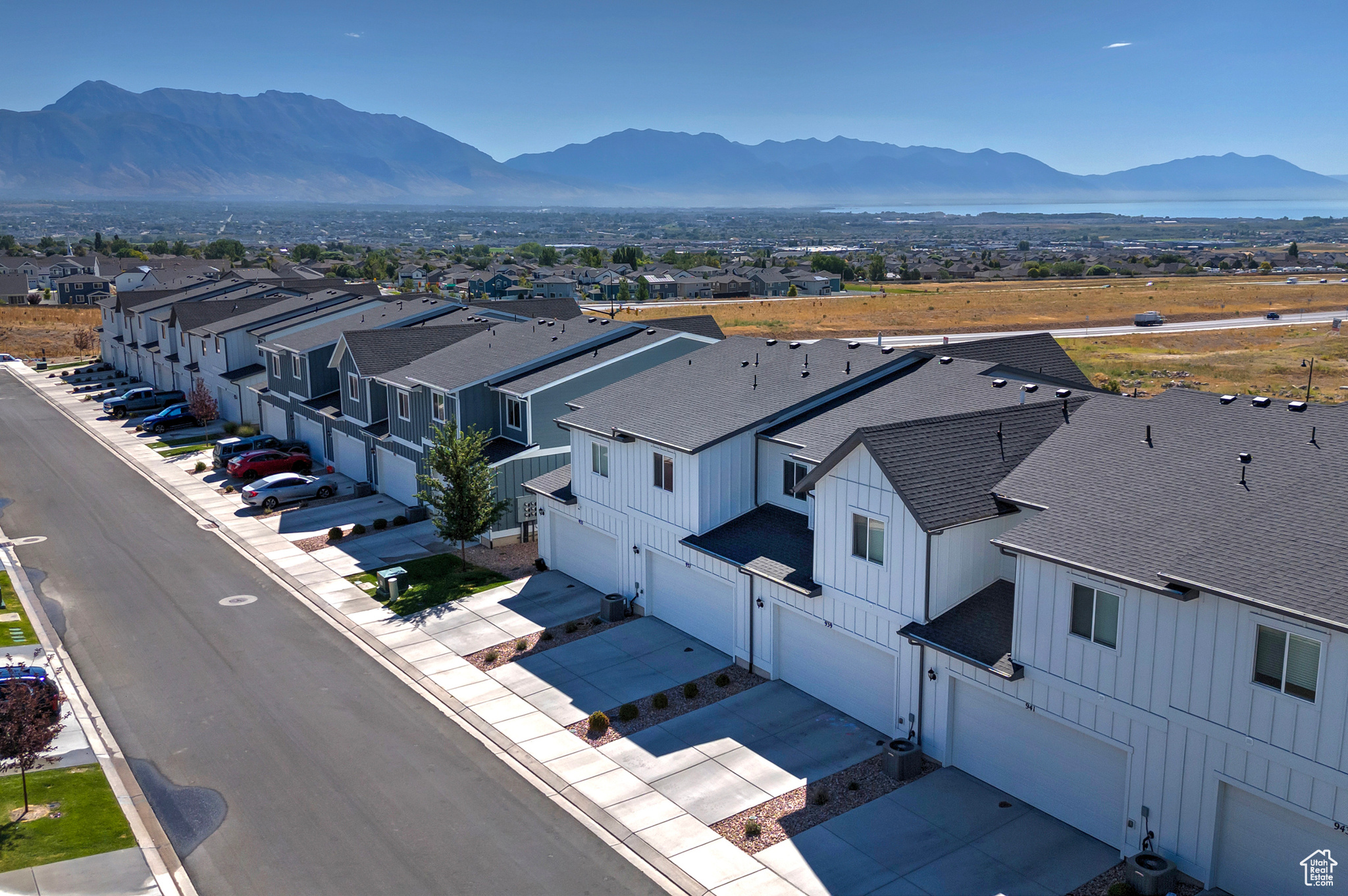 SUNFLOWER FIELDS - Residential
