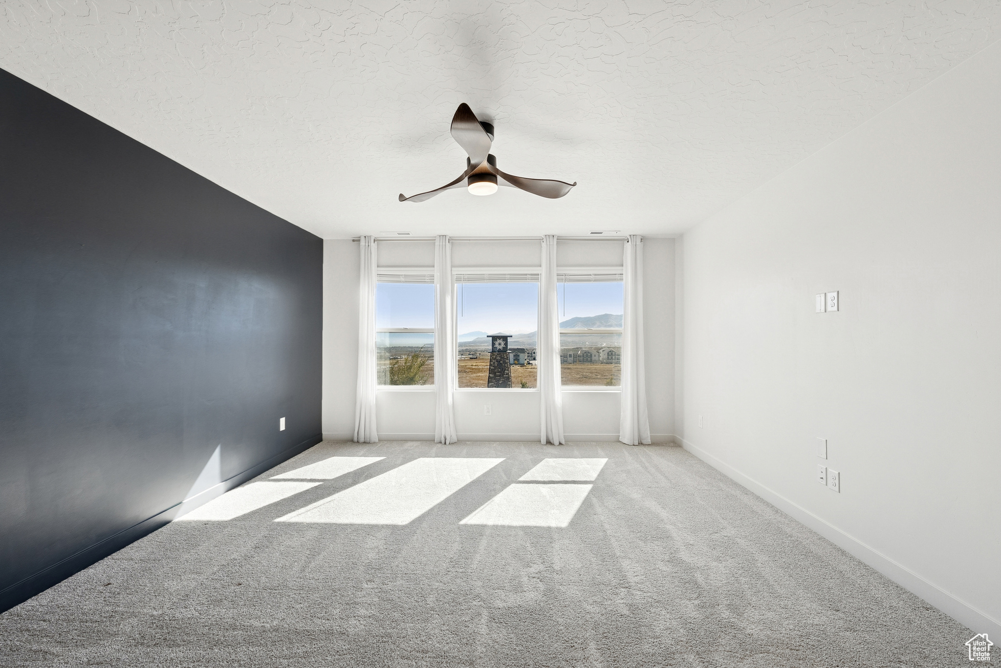 SUNFLOWER FIELDS - Residential