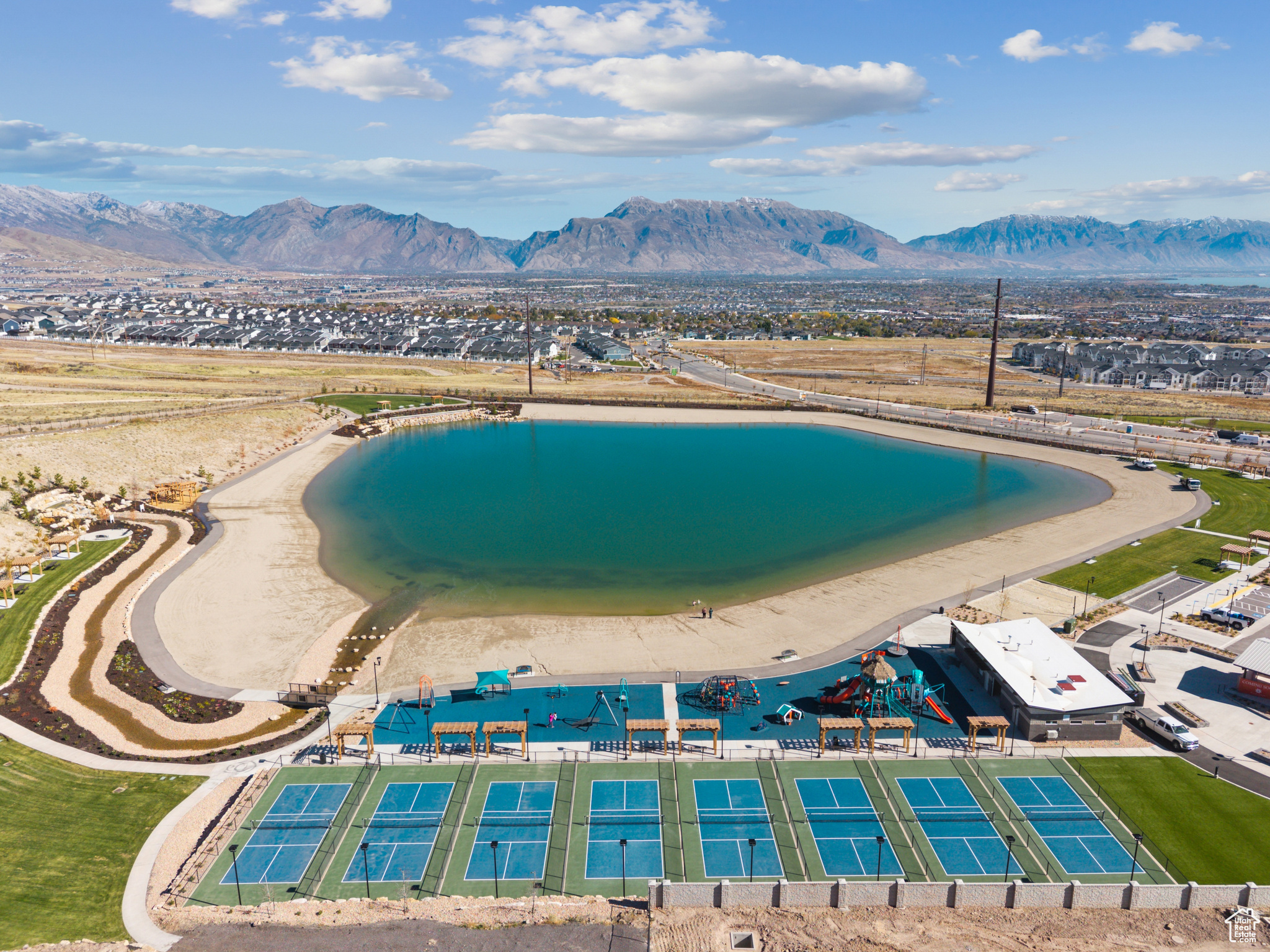 SUNFLOWER FIELDS - Residential