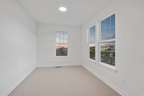 Tiny photo for 6772 W SOUTH JORDAN PKWY #5-487, South Jordan, UT 84009 (MLS # 2122930)