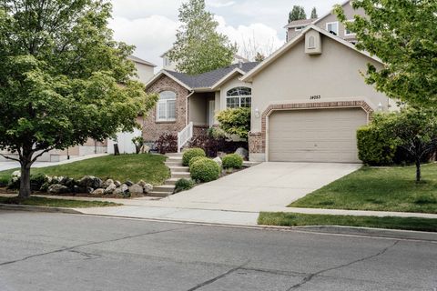 Photo of 14053 S PINE MESA DR E, Draper, UT 84020 (MLS # 2156095)