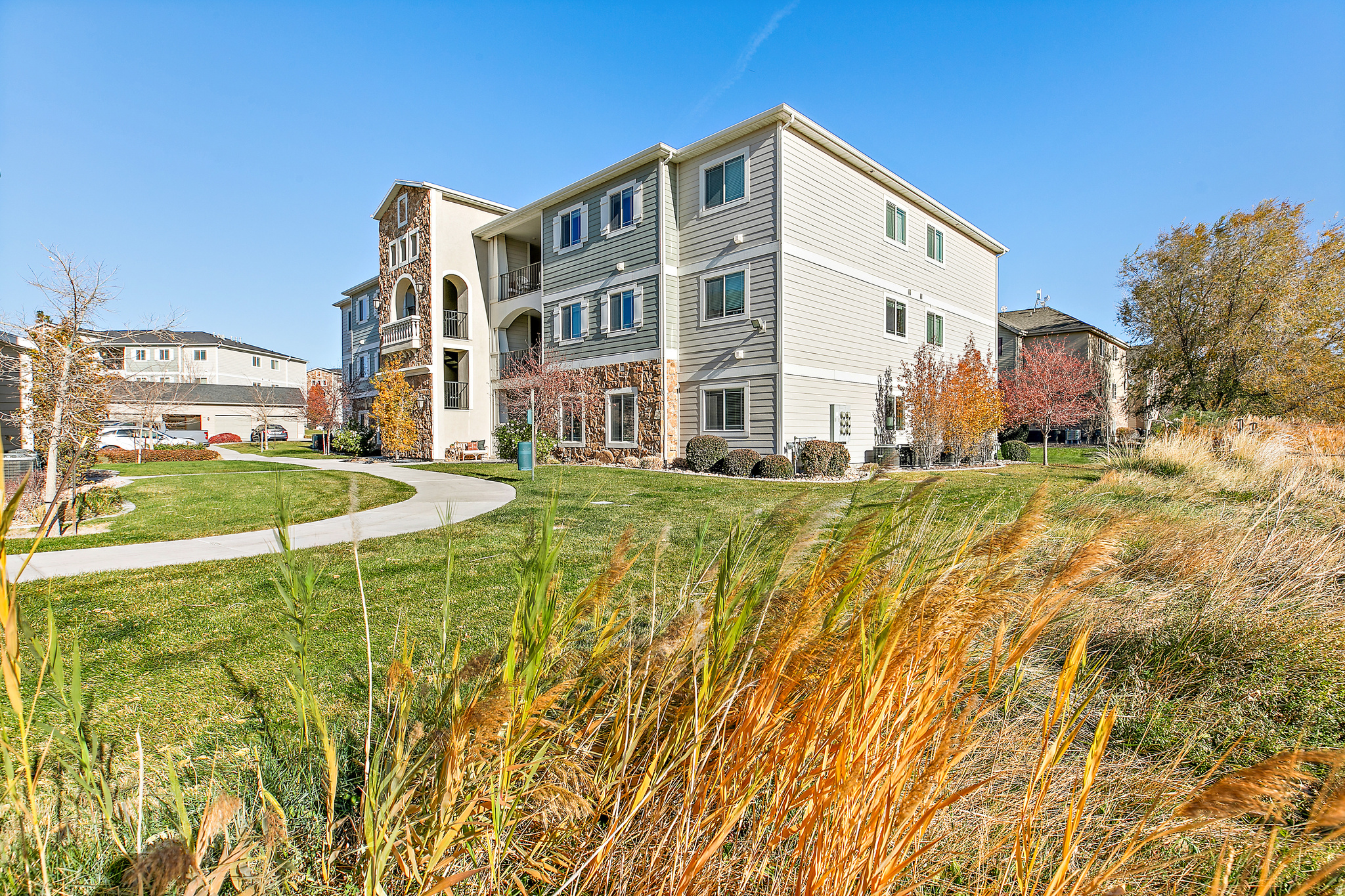 HILLCREST - Residential