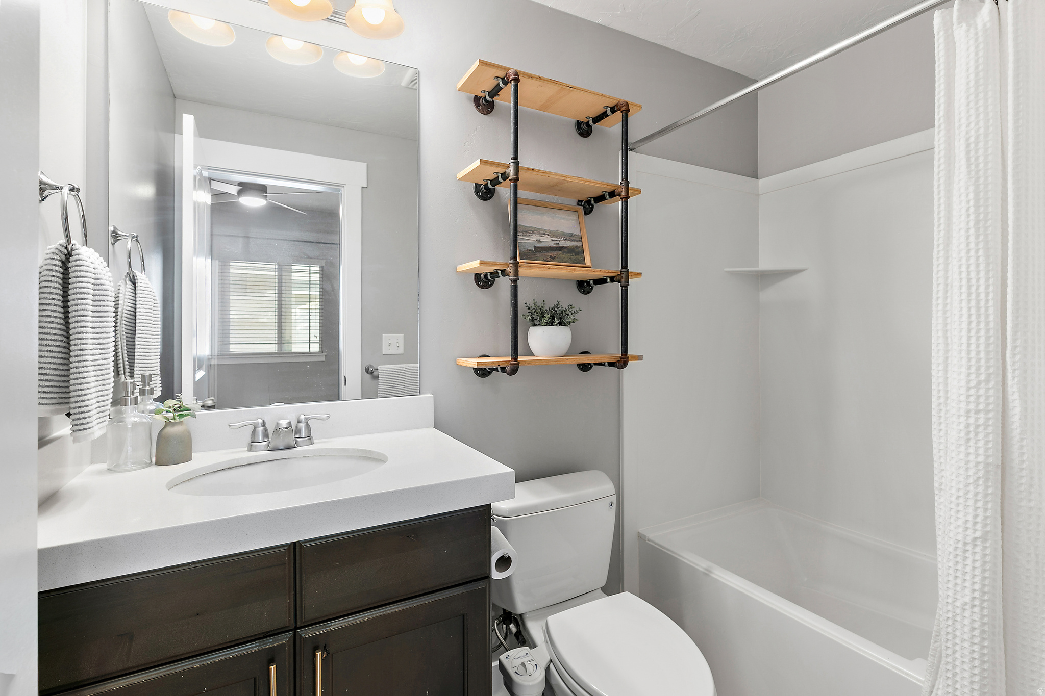 HILLCREST - Residential