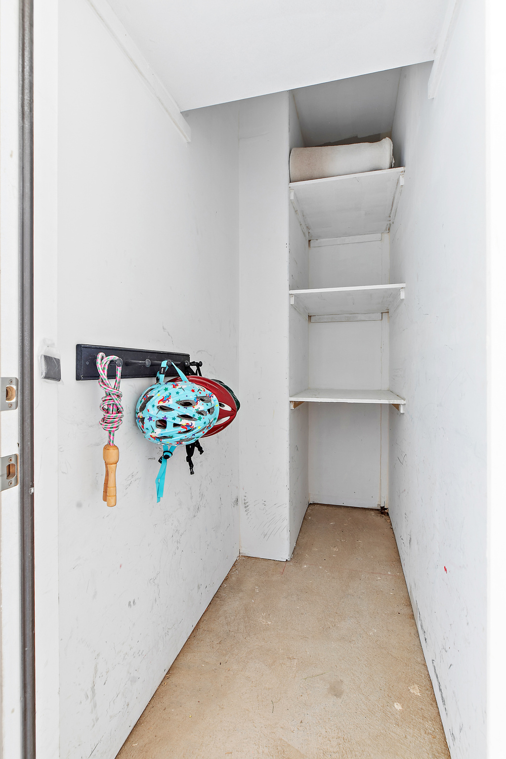 HILLCREST - Residential