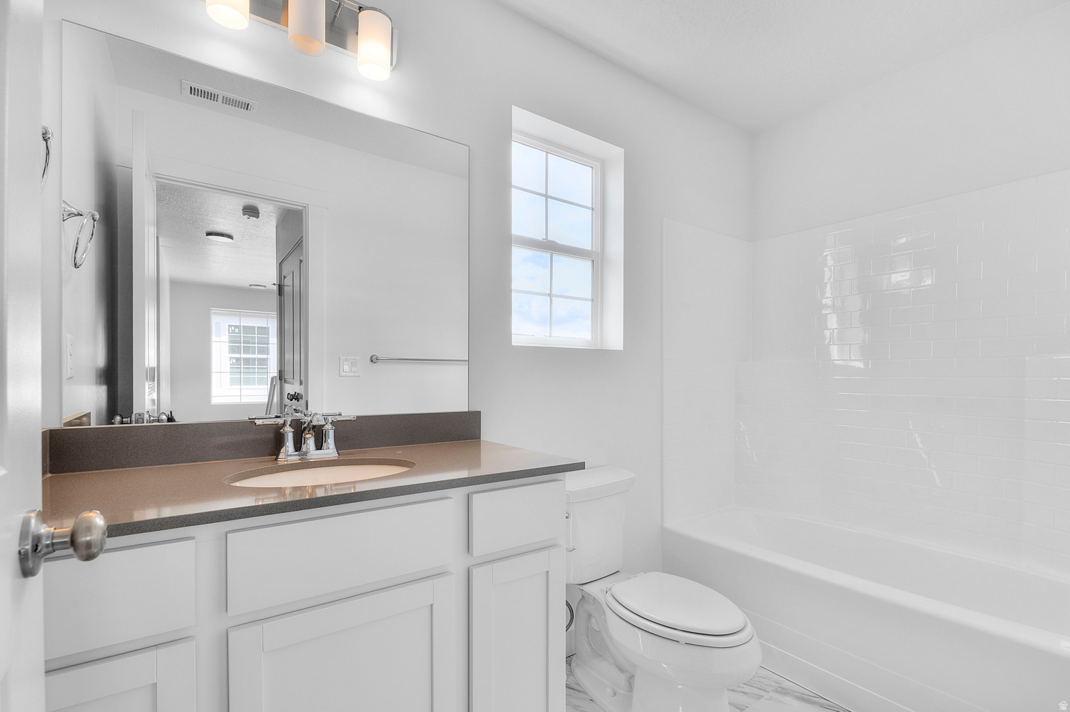 GABLER'S GROVE COTTAGE 600 - Residential