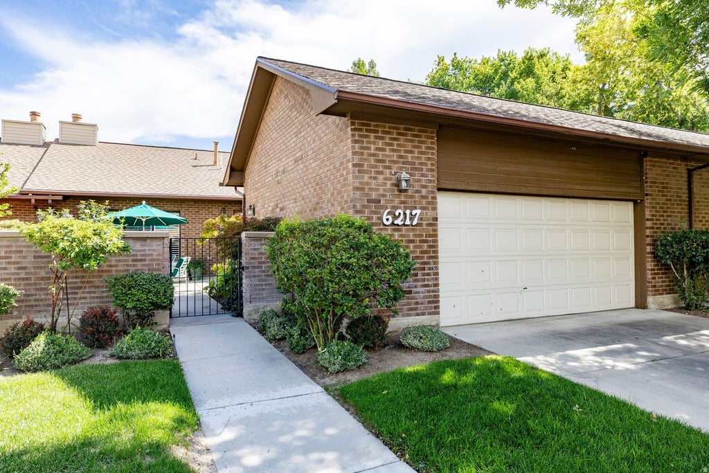 Photo of 6217 S 1050 E, Salt Lake City, UT 84121 (MLS # 2185526)