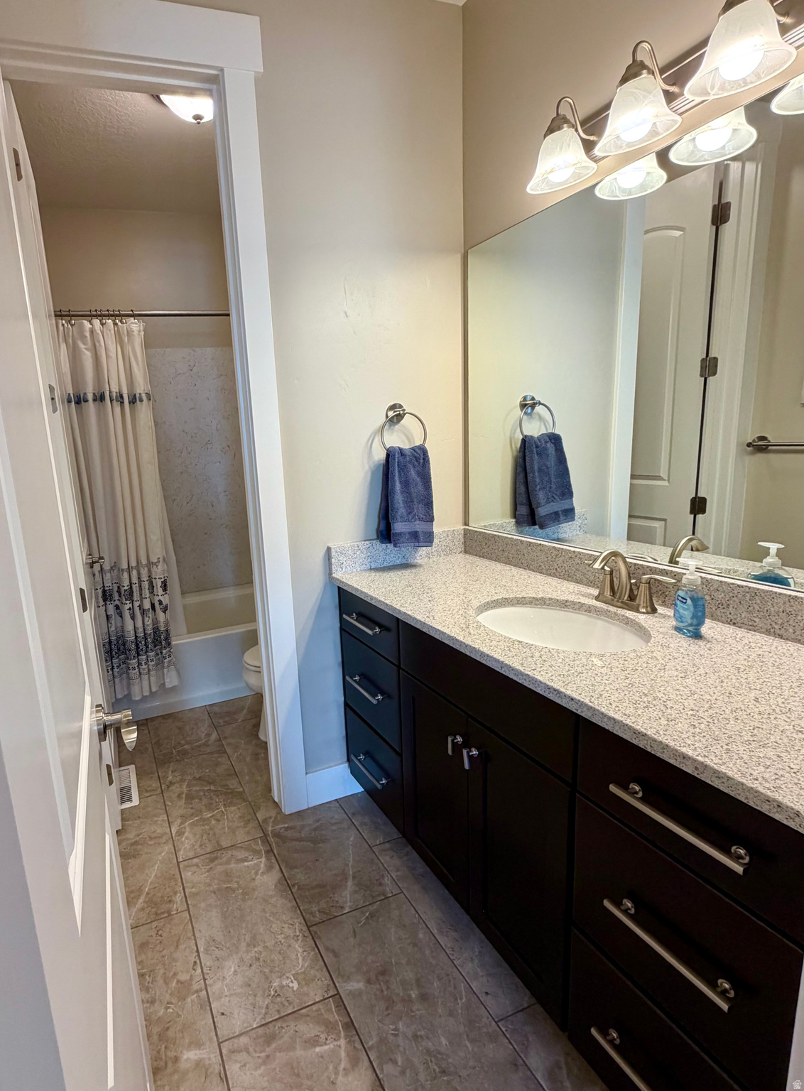 AVALON HILLS 128 - Residential