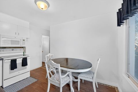 Tiny photo for 2829 E 2880 S, Salt Lake City, UT 84109 (MLS # 2131637)
