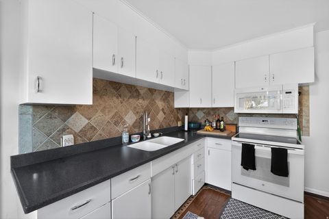 Tiny photo for 2829 E 2880 S, Salt Lake City, UT 84109 (MLS # 2131637)