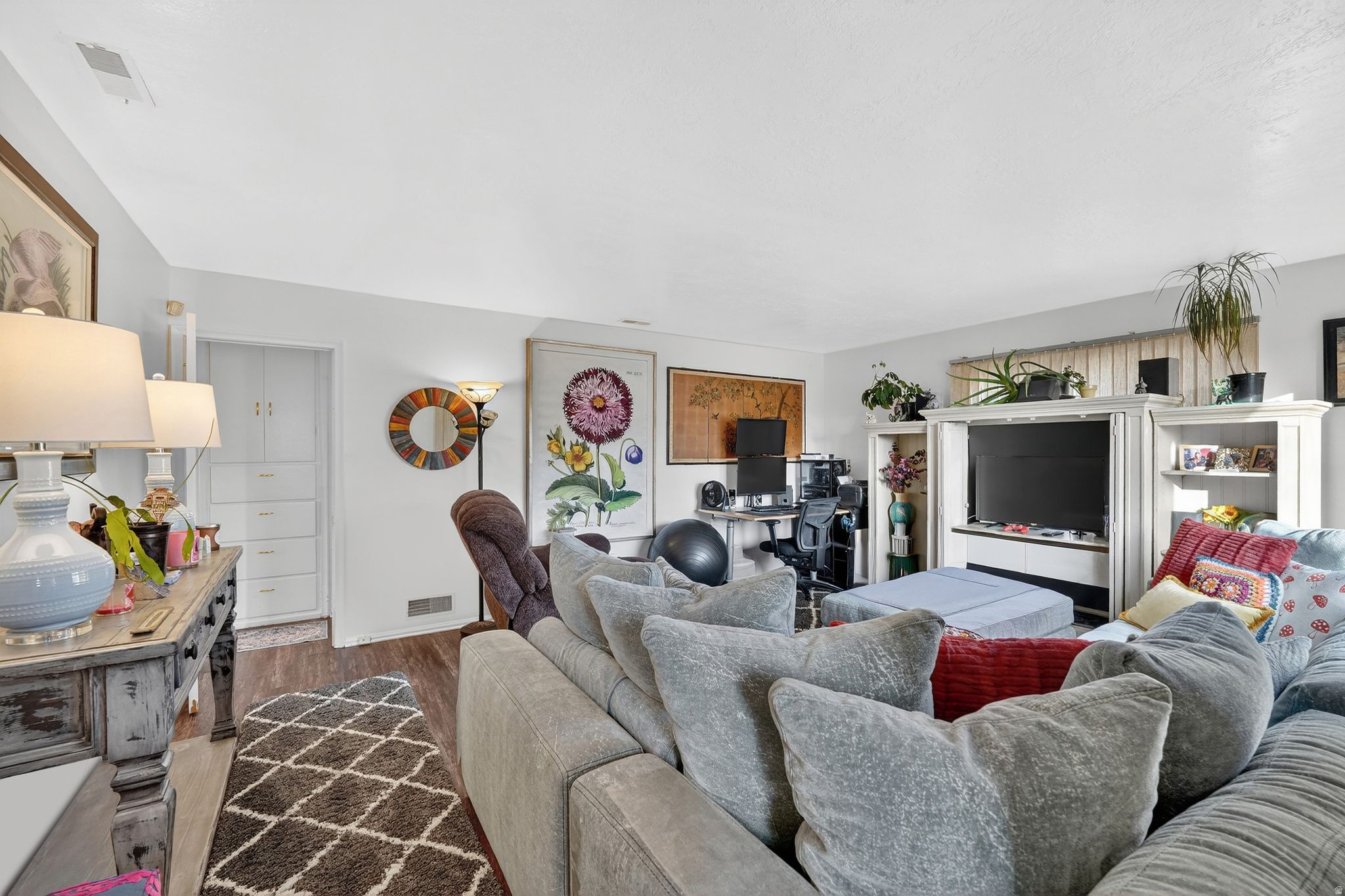 PLEASANT VIEW HEIGHTS - Residential