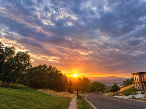 Tiny photo for 978 OAKWOOD DR, Bountiful, UT 84010 (MLS # 2184594)