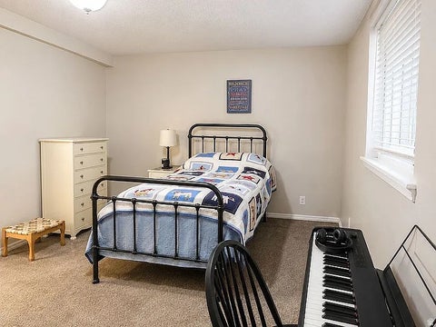Tiny photo for 978 OAKWOOD DR, Bountiful, UT 84010 (MLS # 2184594)