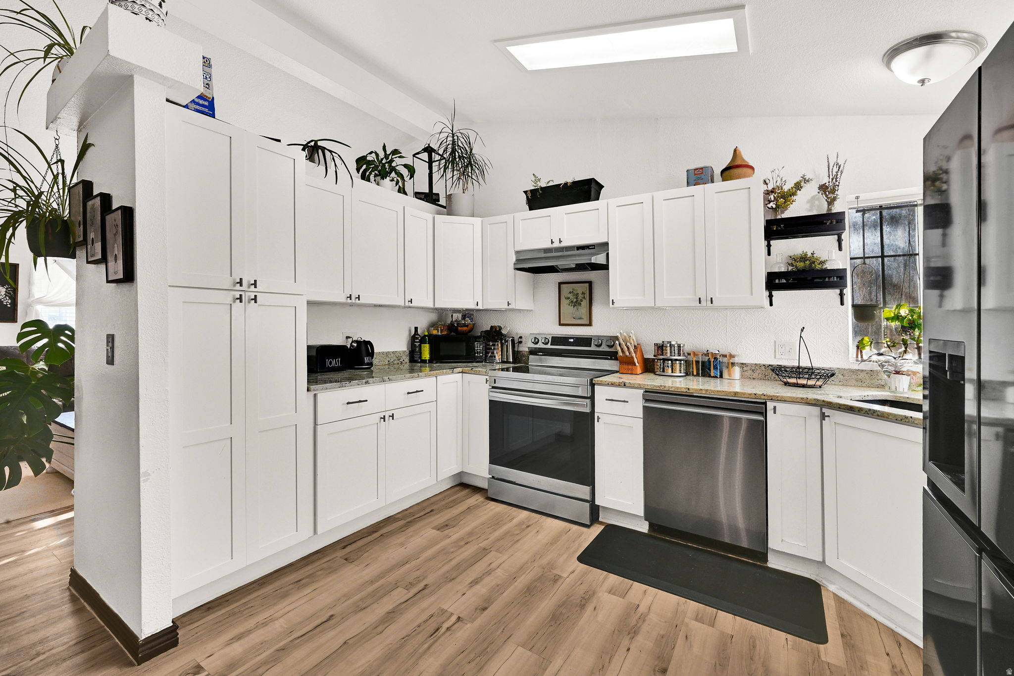 KYLEE KOVE - Residential