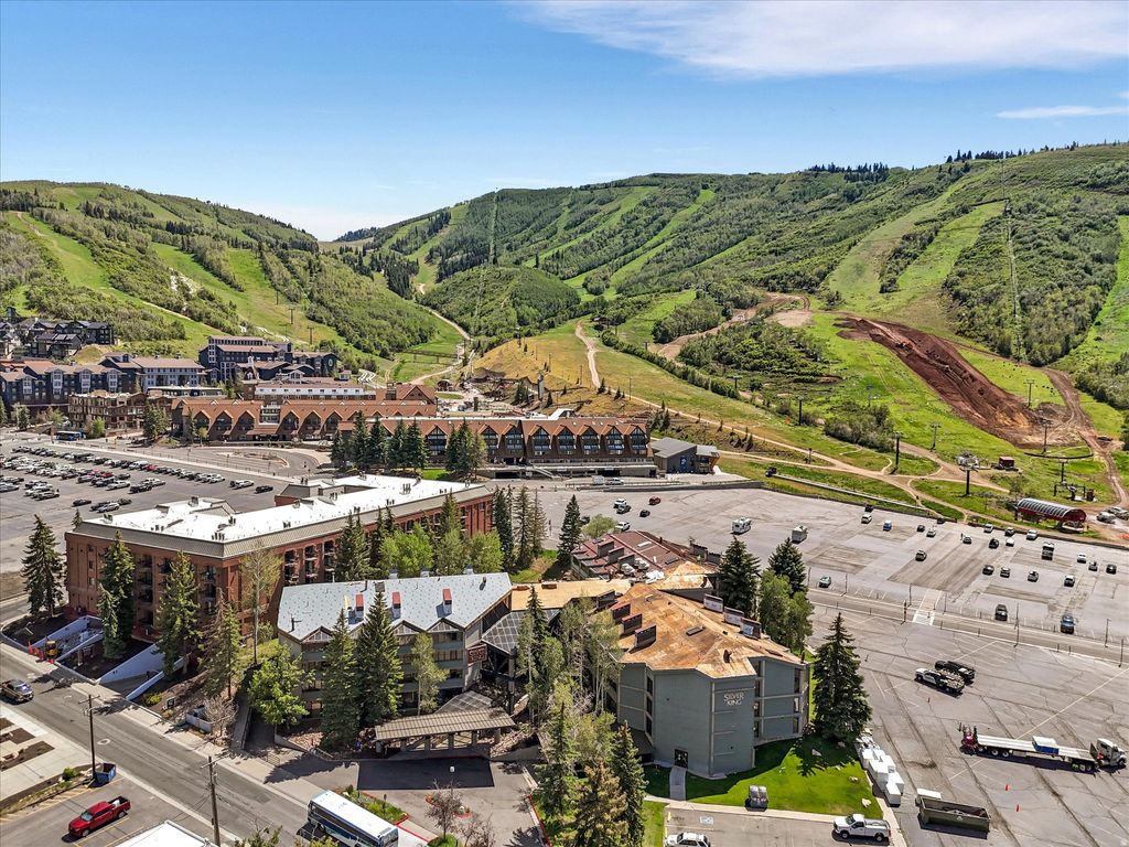 Photo of 1485 EMPIRE AVE #215, Park City, UT 84060 (MLS # 2166142)