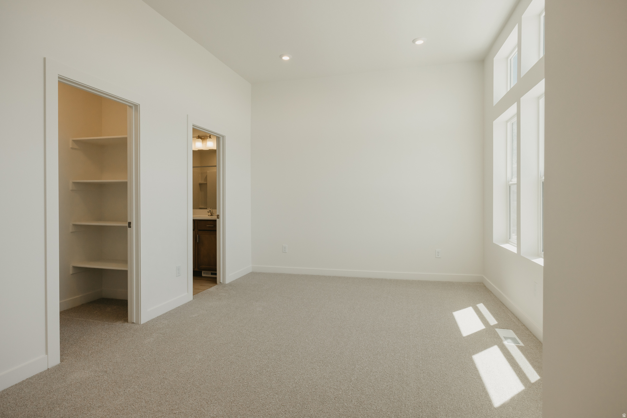 PROMINENCE POINT - Residential