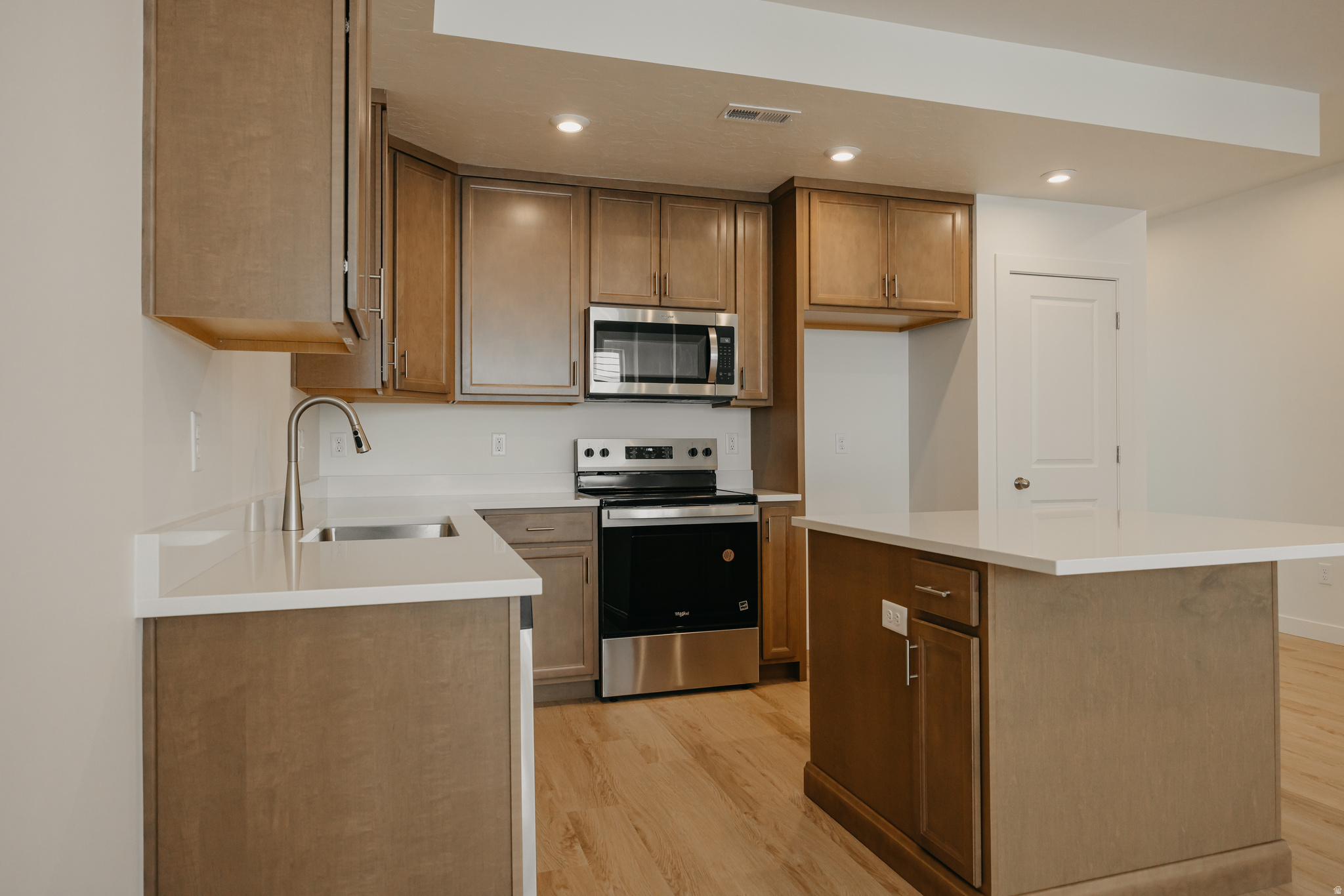 PROMINENCE POINT - Residential