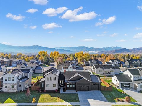 Tiny photo for 296 E 230 N, Midway, UT 84049 (MLS # 2125536)