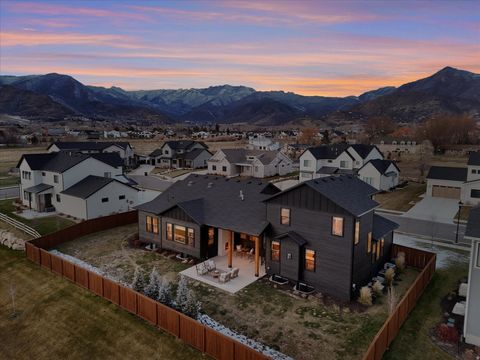 Tiny photo for 296 E 230 N, Midway, UT 84049 (MLS # 2125536)