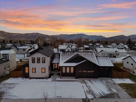 Tiny photo for 296 E 230 N, Midway, UT 84049 (MLS # 2125536)