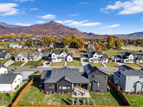 Tiny photo for 296 E 230 N, Midway, UT 84049 (MLS # 2125536)